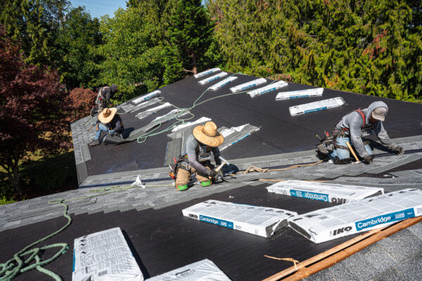 Certified Roofers from Rocket Estate Builders installing new roofing in Central Florida